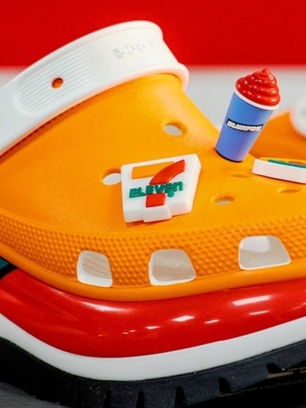 PLEASE READ DESCRIPTION 7ELEVEN CROCS